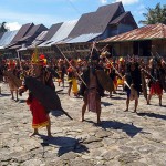 Thót tim với lễ hội Hombo Batu ở Sumatra