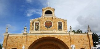 Thánh đường Holy Rosary