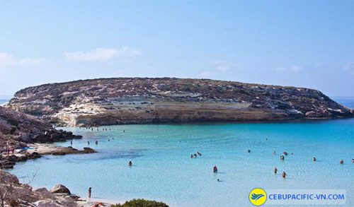 Lampedusa xanh như ngọc tại Ý