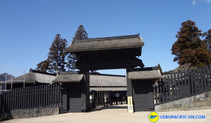 Vùng ngoại ô Hakone có nhiều công trình kiến trúc văn hóa