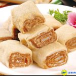 Được làm từ bột hạt kê nhồi nhân đậu đỏ