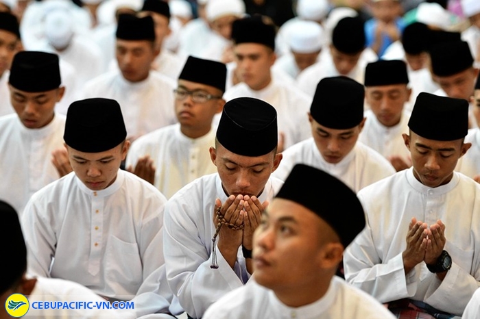 Thứ 6 là ngày cầu nguyện chung của toàn dân Brunei