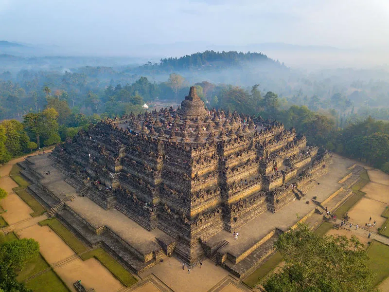 Đền Borobudu ở Trung Java 